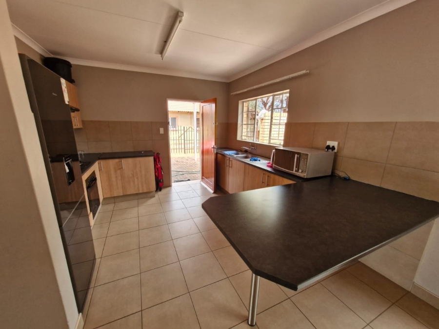 To Let 3 Bedroom Property for Rent in Kathu Northern Cape